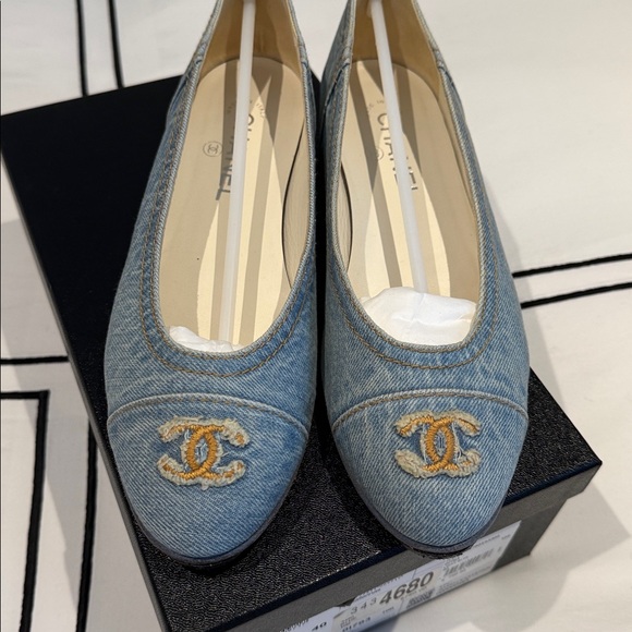 CHANEL Light Blue Denim Ballerina Flats - Picture 2 of 9